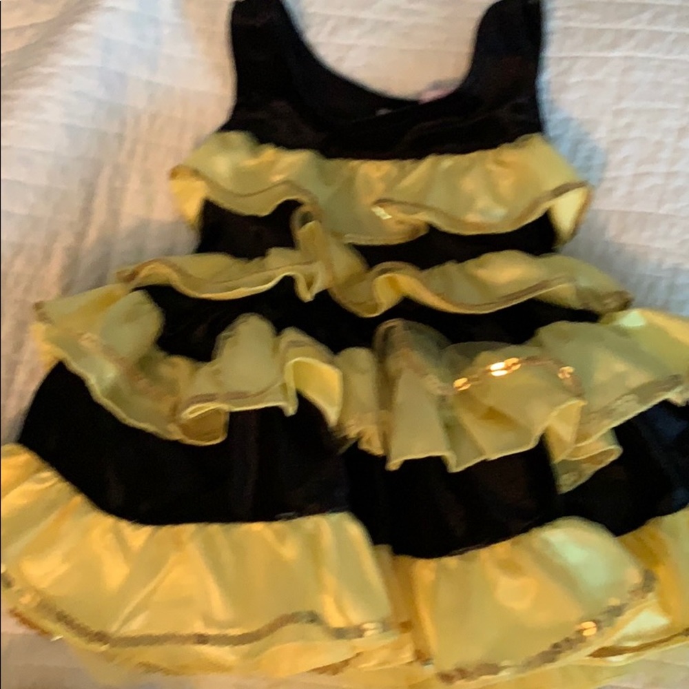 Bumblebee costume in great shape 3T